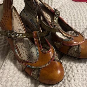 Elegant Tan Leather Women's Heels